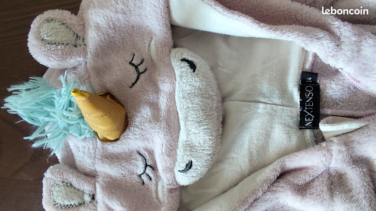 Pyjama combinaison licorne 🦄🌈 14 ans/ ou 164cm(super pour le cocooning/ pyjama party...) (image 3)