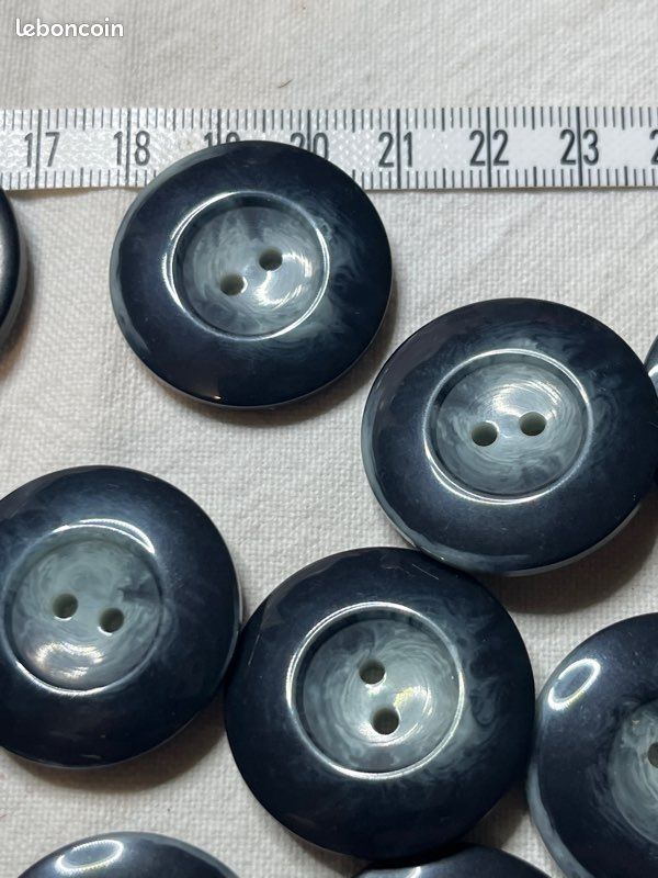 Lot De 7 Gros Boutons Rétro En Résine Noire Avec Motifs Bleu Nuit - 36,5 Mm - Pour Tricot, Déco Et Customisation