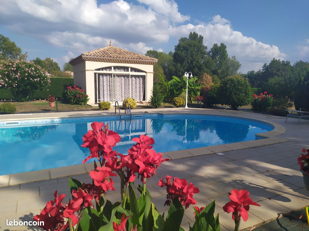 Maison 6 pièces 180 m² · à Lamothe-Montravel · 180 m² · 499 500 €