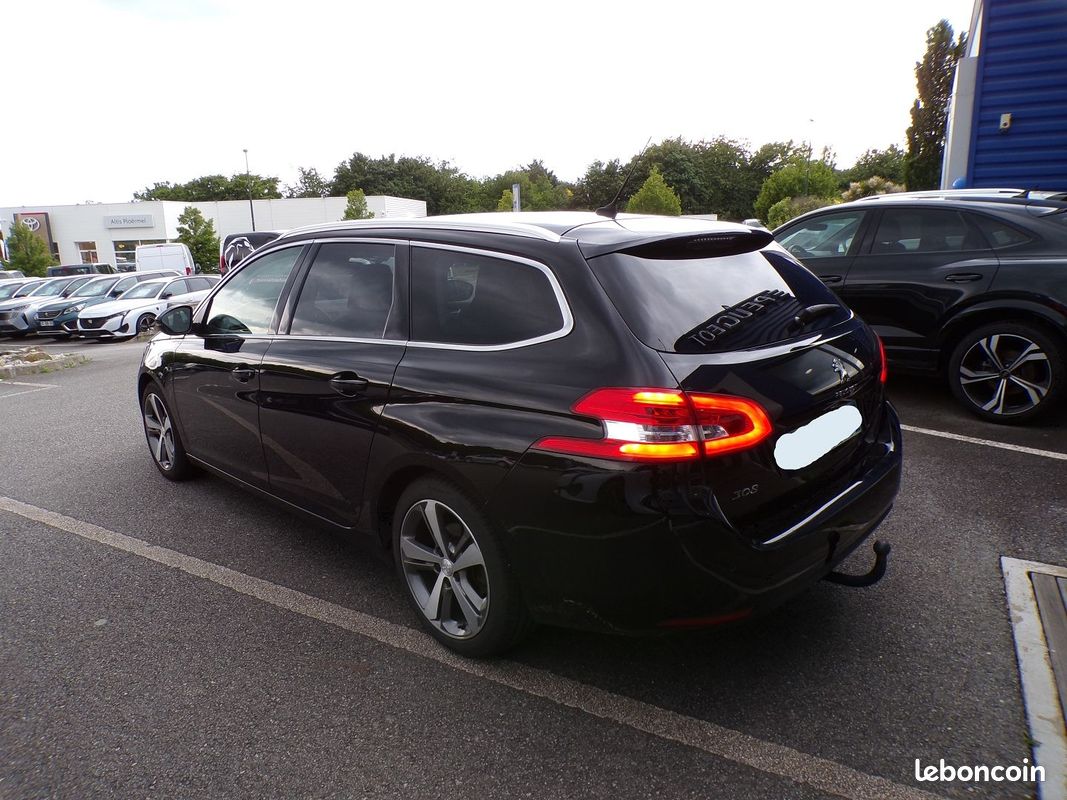 Peugeot 308 SW 1.5 BLUEHDI 130CH S&S ALLURE (image 4)