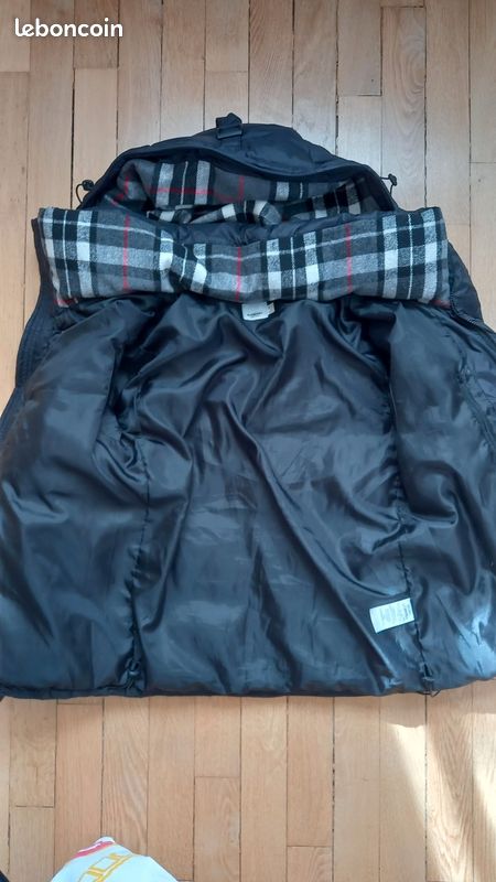 Doudoune Burberry noire taille M (image 6)