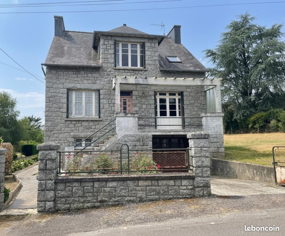 Maison 7 pièces 102 m² · à Saint-Nicolas-du-Pélem · 102 m² · 87 000 €