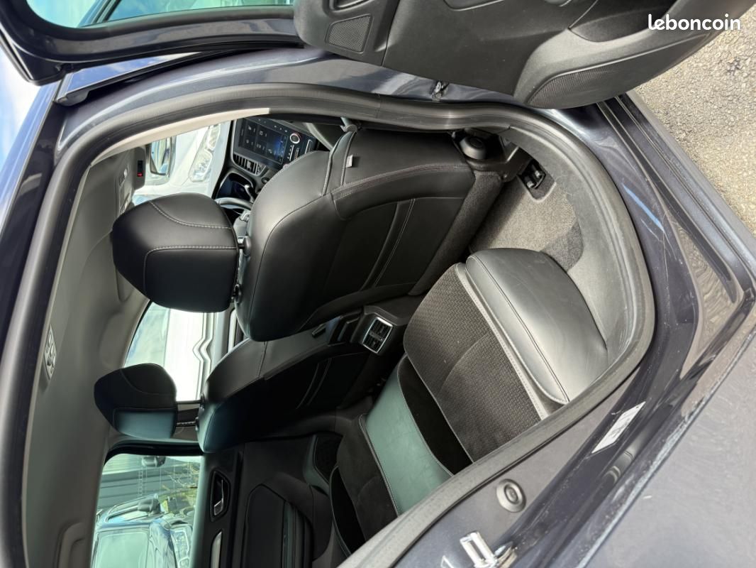 Renault Mégane IV Berline 1.2 TCe 130 Energy Intens (image 4)