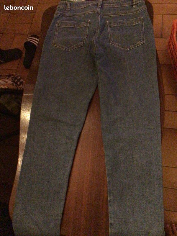 3 pantalons et un short (image 2)