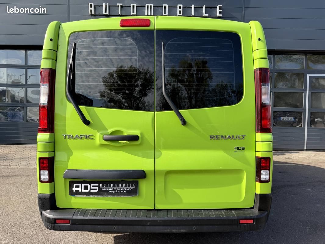 Renault Trafic 4p Combi Zen L1 Energy dCi 125 9 places / À PARTIR DE 302,05 (image 8)