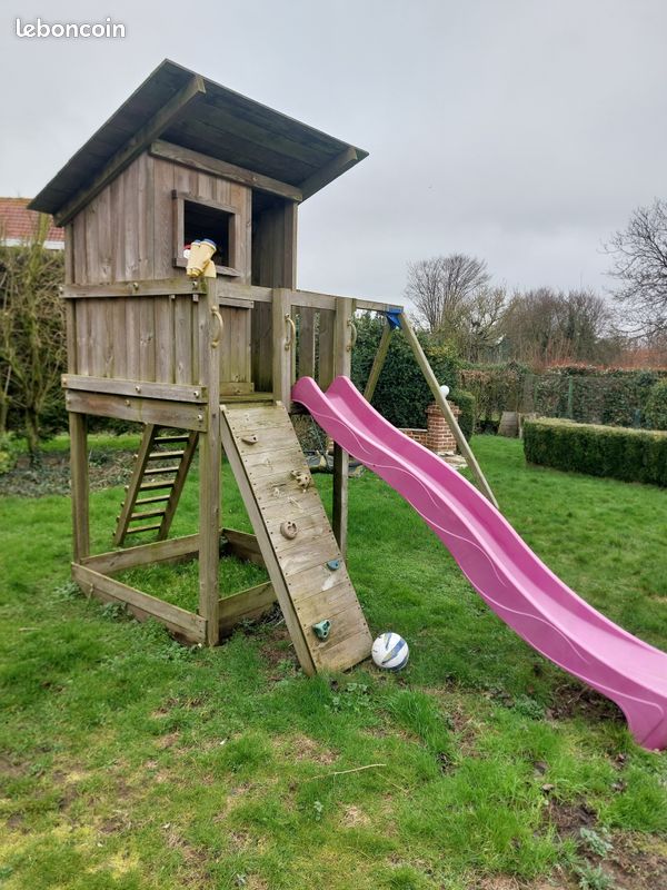 Aire de jeux bois complète - Toboggan, Cabane et Balançoires (image 1)