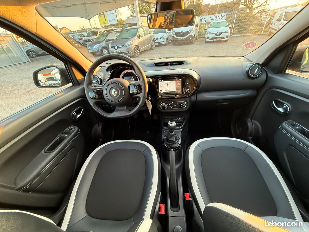 Twingo 3 sce 65 ch urban night- toit ouvrant- garantie 12 mois (image 3)