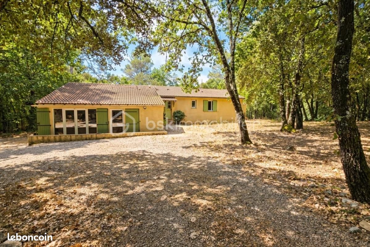 Maison 5 pièces 138 m² · à Flassans-sur-Issole · 138 m² · 485 000 €
