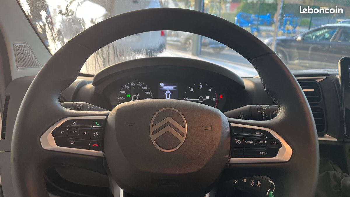 23 990 HT - Citroen JUMPER TOLE 33 L2H2 140 BVM6 PREMIUM CONNECT 2024 / 0KMS (image 10)