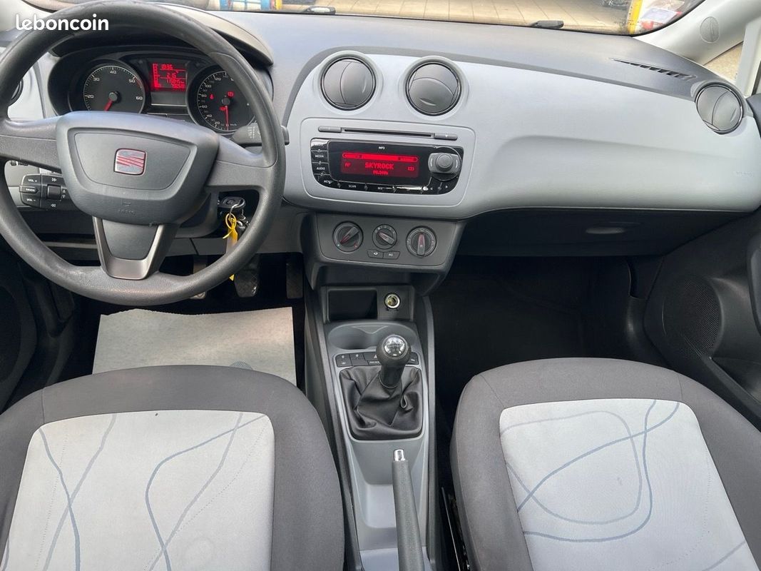Seat IBIZA 1.2 TDI 75 STYLE 5P (image 8)