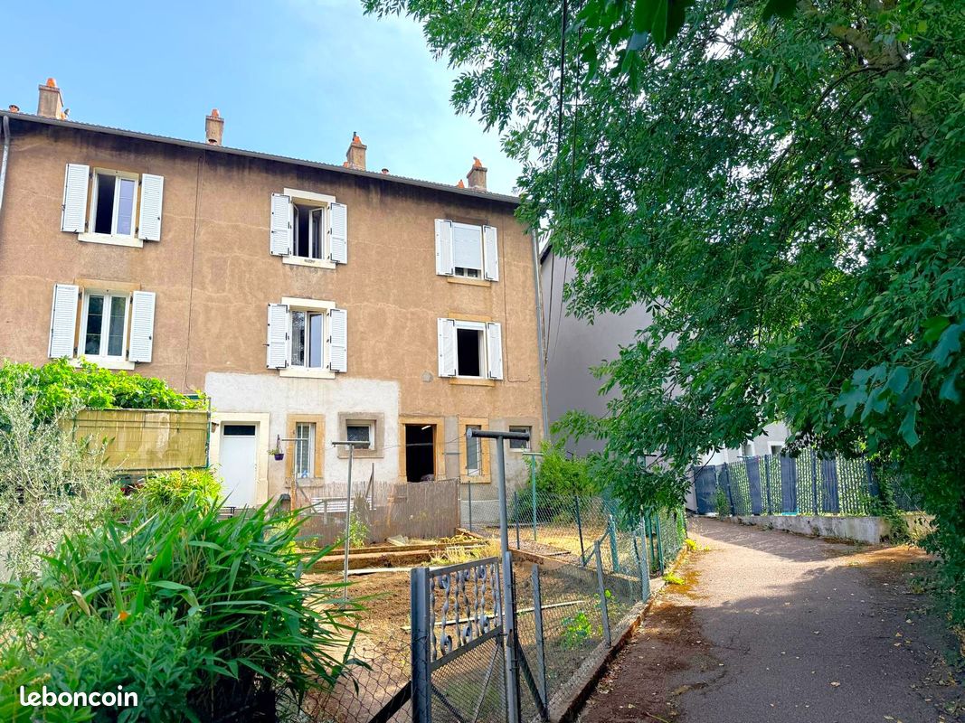 Maison 4 pièces 85 m² · à Joeuf · 85 m² · 88 000 €