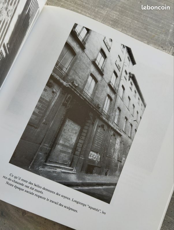 Livre Lyon vandalisée (image 3)