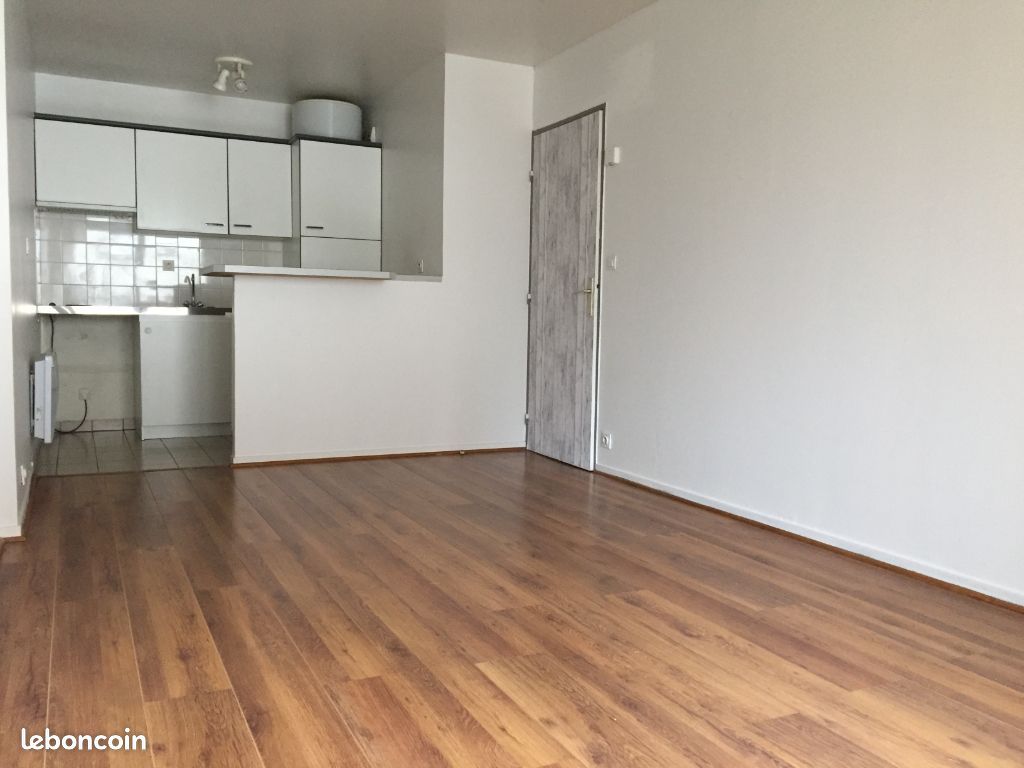 Appartement 2 pièces 37 m² · à Verrières-le-Buisson · 37 m² · 888 €
