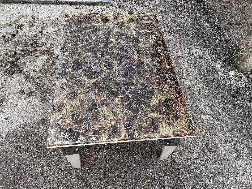 Table a manger (image 2)