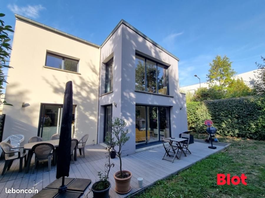 Maison 8 pièces 187 m² · à Pacé · 187 m² · 551 250 €