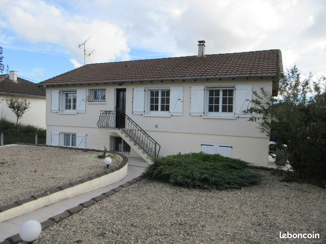 Maison 6 pièces 90 m² · à Charroux · 90 m² · 210 000 €