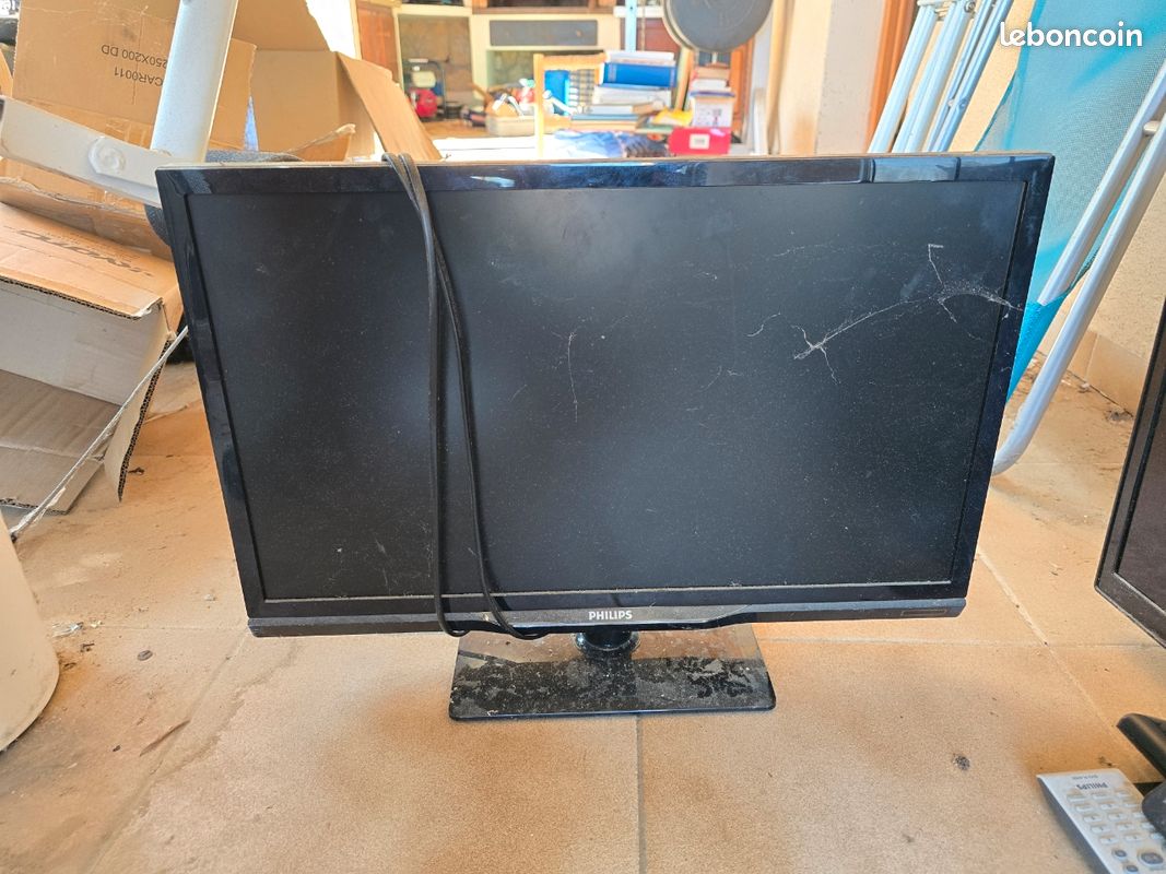 Lot de 3 téléviseurs écrans plats – Philips / Thomson (image 1)