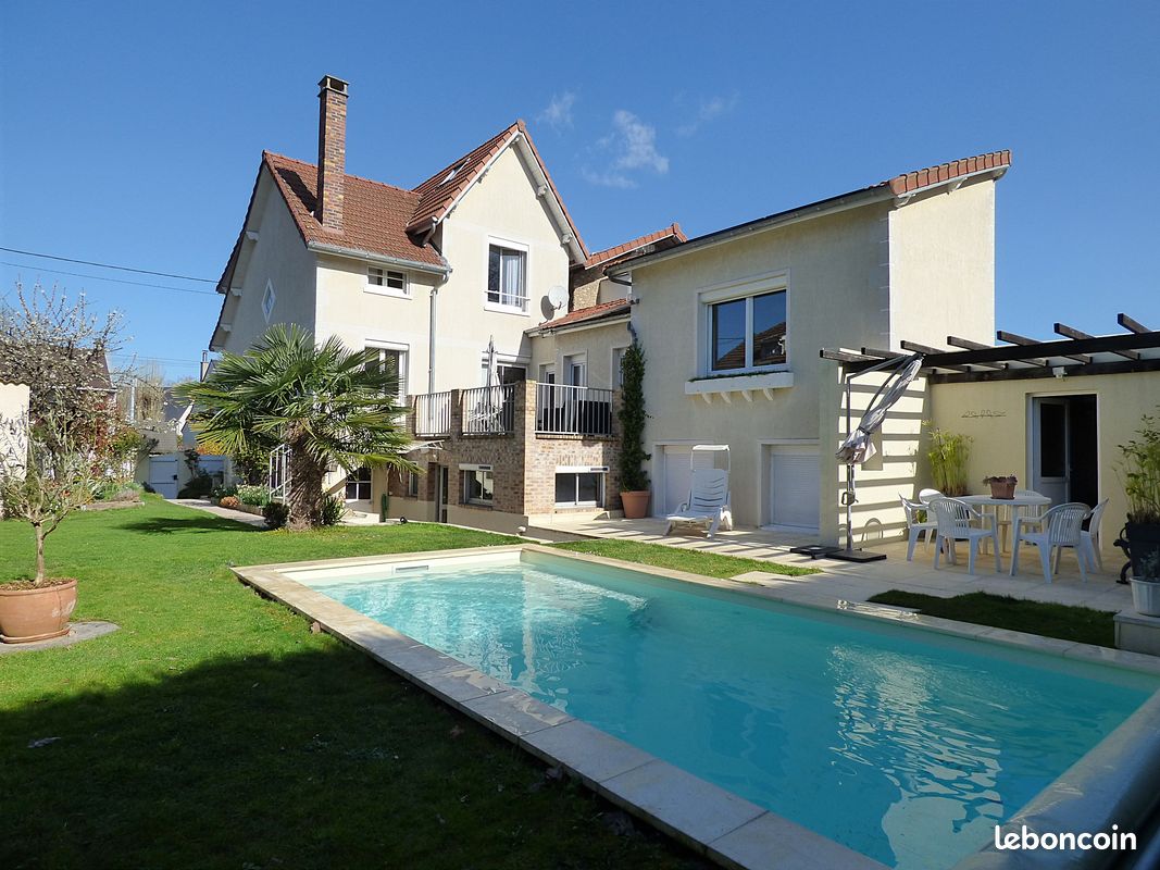 Maison 7 pièces 159 m² · à Sainte-Geneviève-des-Bois · 159 m² · 480 000 €