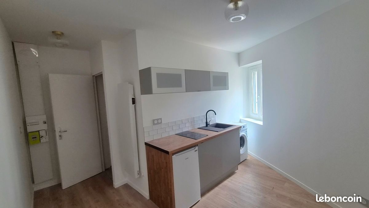 Appartement 1 pièce 13 m² · à Saint-Genest-Lerpt · 13 m² · 30 000 €