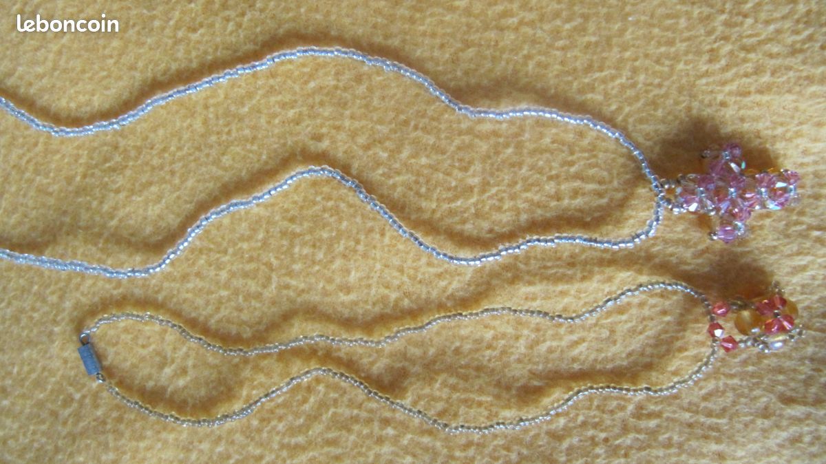 Lot de 2 pendentifs en perles colorées (image 2)