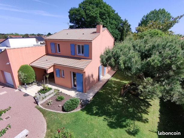 Propriété 6 pièces 163 m²
