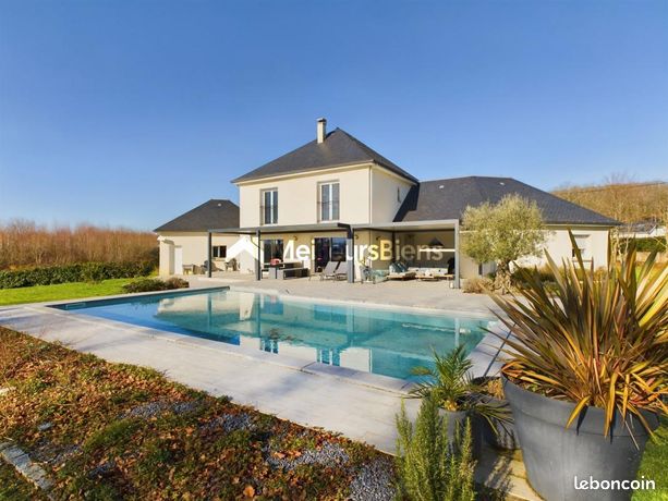 Maison 8 pièces 189 m²