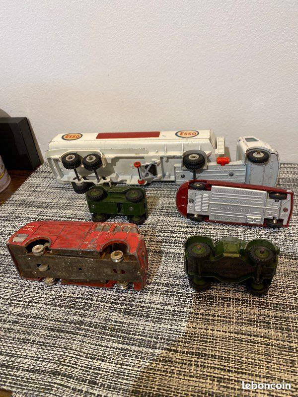 DINKY SUPERTOYS : Ensemble de 3 véhicules miniatures comprenant 1
