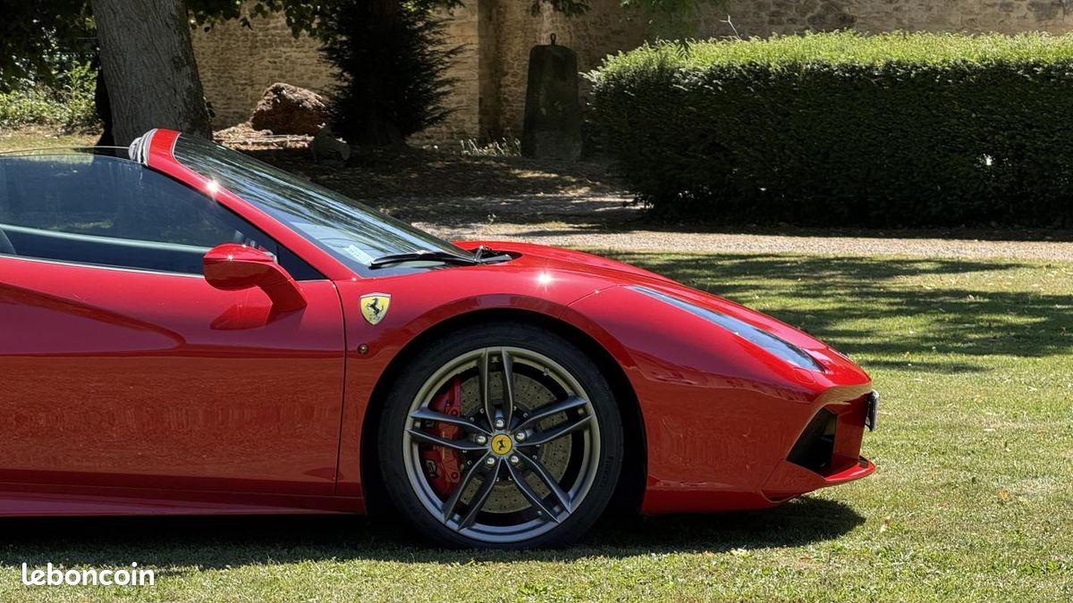 Ferrari 488 Spider V8 3.9 T 670ch (image 39)