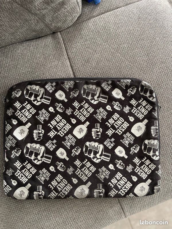 Pochette diesel pc ou mac (image 1)