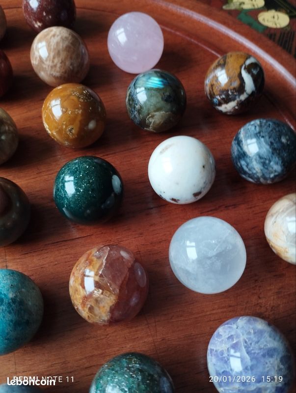 solitaire jeu en pierres origine Madagascar ( 13 kg et 46 cm de diamètre