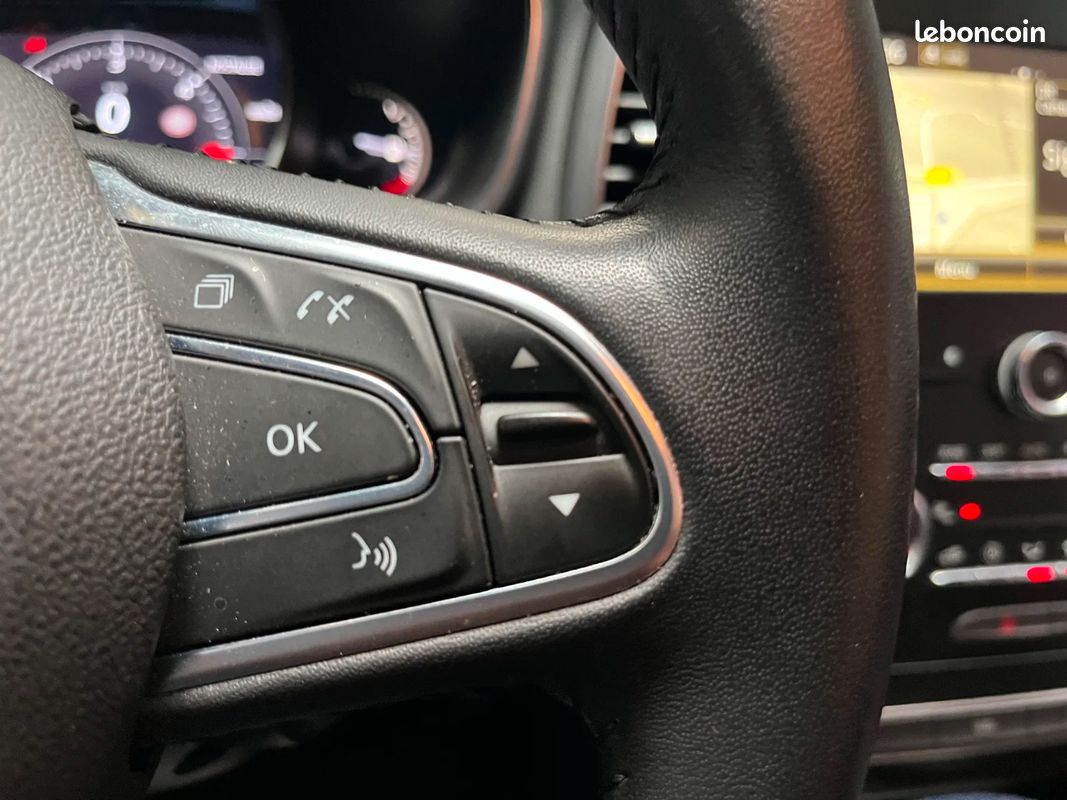 RENAULT MEGANE IV BERLINE Blue dCi 115 EDC - Business INTENS (image 19)