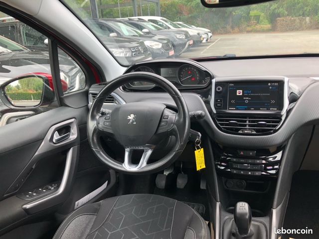 PEUGEOT 2008 1.2 e-THP 110 Active 05.2017 52900km 11 490E (image 5)