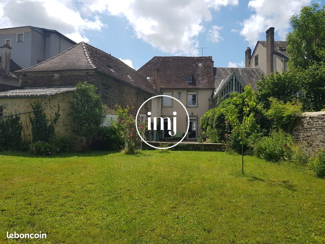 Maison 7 pièces 180 m² · à Saint-Yrieix-la-Perche · 180 m² · 261 000 €