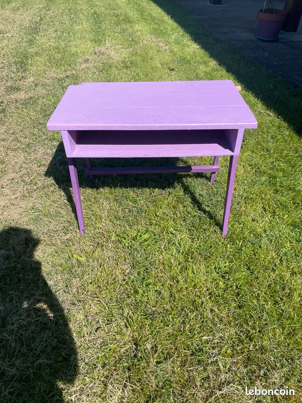 Bureau en bois violet pour enfant (image 1)