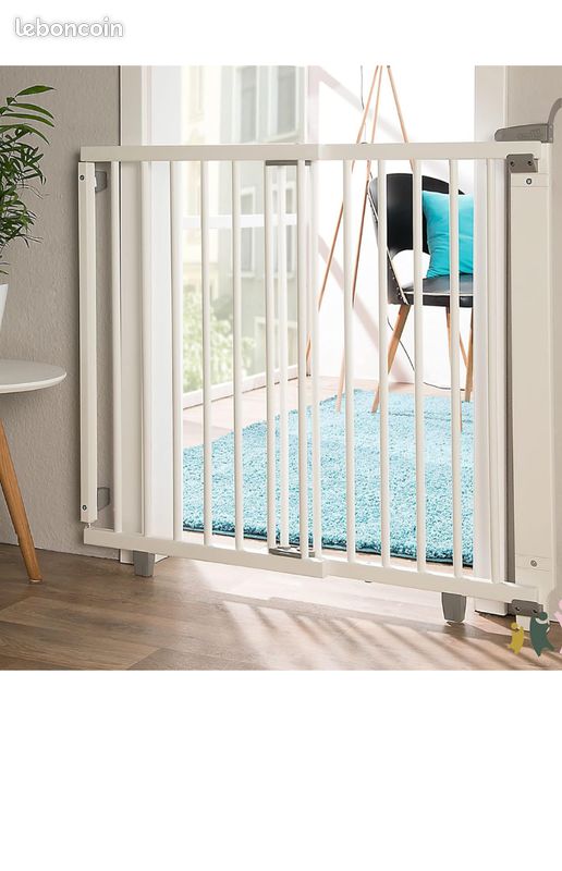 Barrière de porte Geuther 2734 Pour ouvertures 86cm a 133cm en