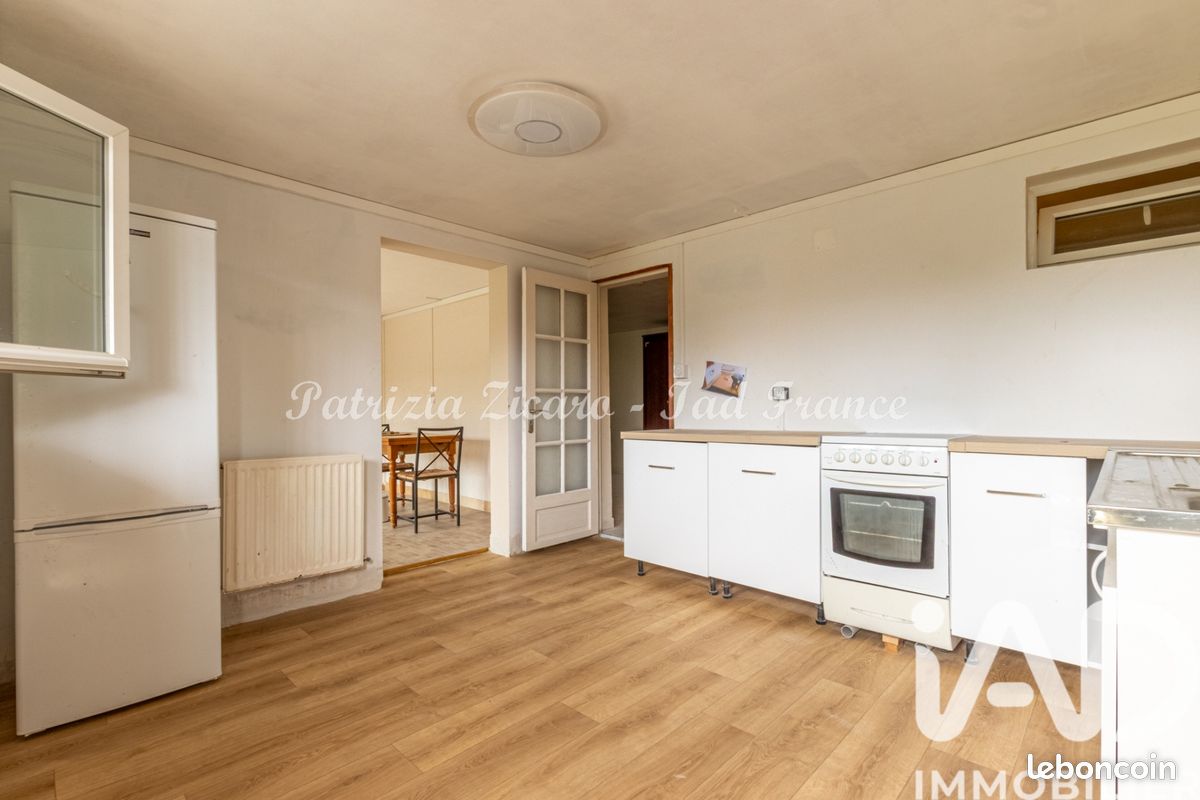 Appartement 2 pièces 42 m² · à La Ville-du-Bois · 42 m² · 129 000 €