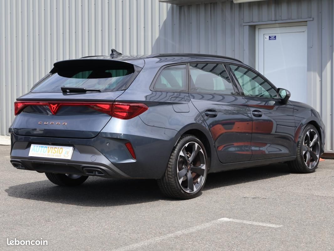 Cupra Leon SPORTSTOURER 1.5 eTSI Hybrid 150 ch DSG7 V (image 4)