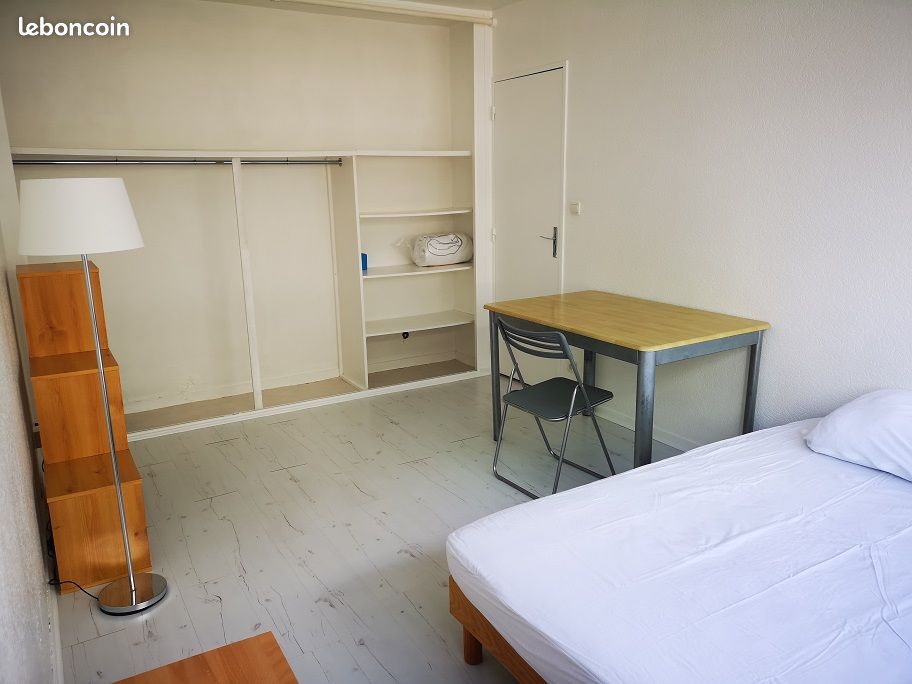 Parking 1 pièce 28 m² · à Bordeaux · 28 m² · 700 €