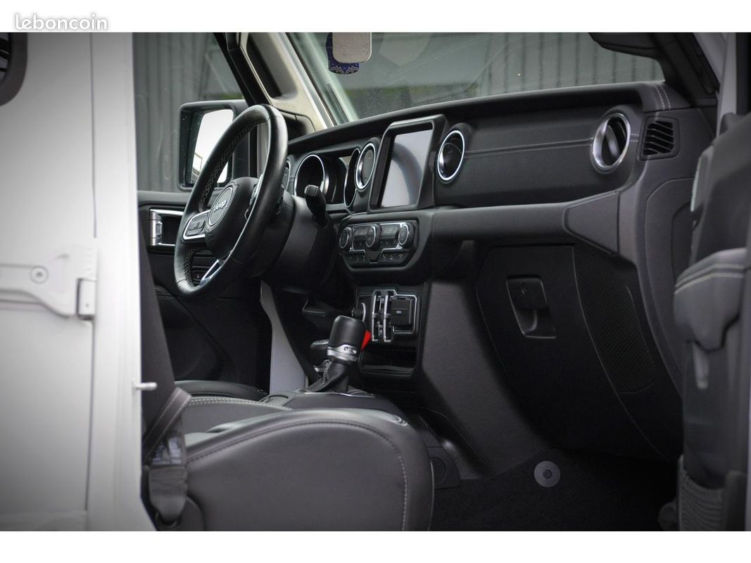 JEEP GLADIATOR 3.0 V6 MultiJet - 264 - BVA PICK UP DOUBLE CABINE Overland Launch Edition (image 16)