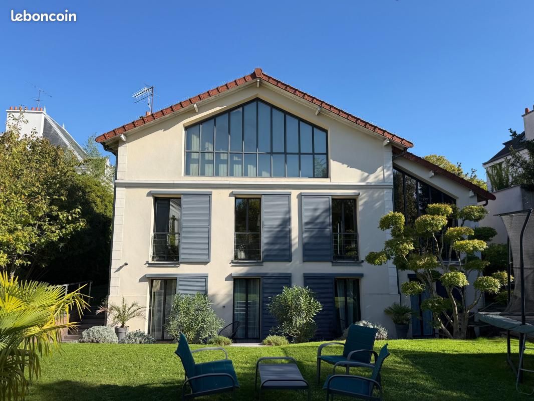 Maison 7 pièces 210 m² · à Saint-Maur-des-Fossés · 210 m² · 1 924 000 €
