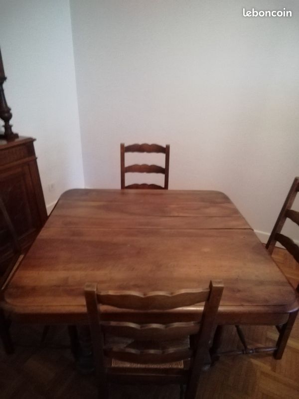 Table & Chaises (image 6)