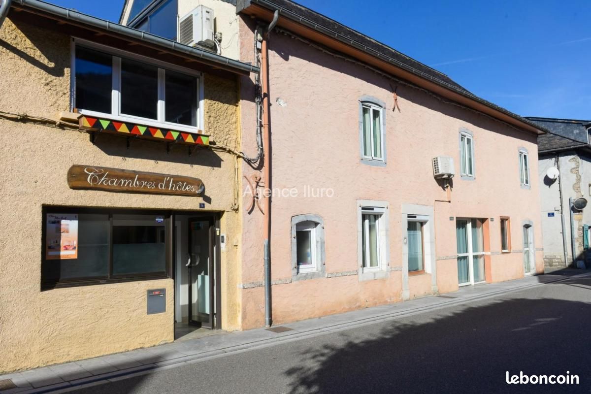 Immeuble 11 pièces 260 m² · à Bedous · 260 m² · 367 500 €