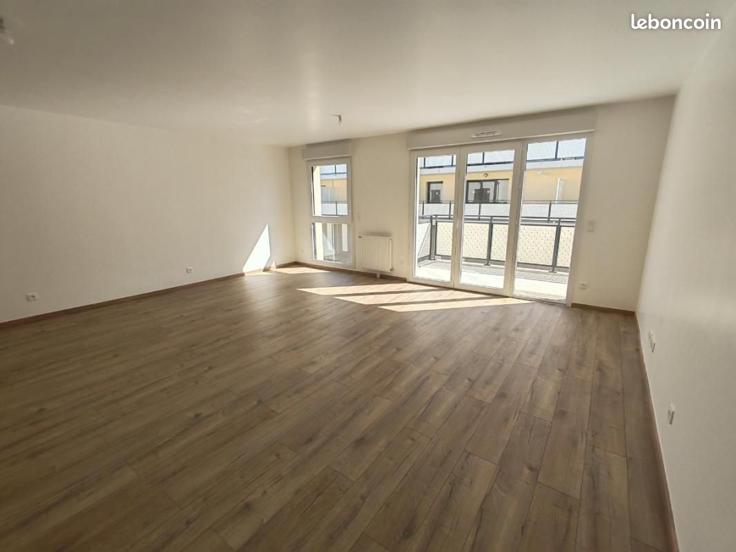 Appartement 3 pièces 74 m² · à Chartres · 74 m² · 890 €