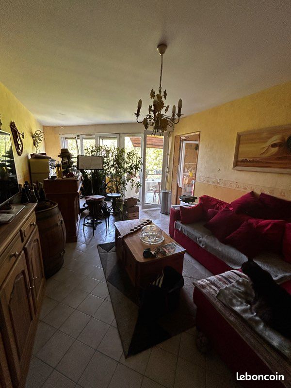 Appartement 3 pièces 79 m² · à Rumilly · 79 m² · 400 €