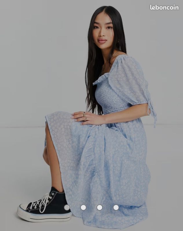 Robe à fleurs bleue à volants t42 Asos (image 1)