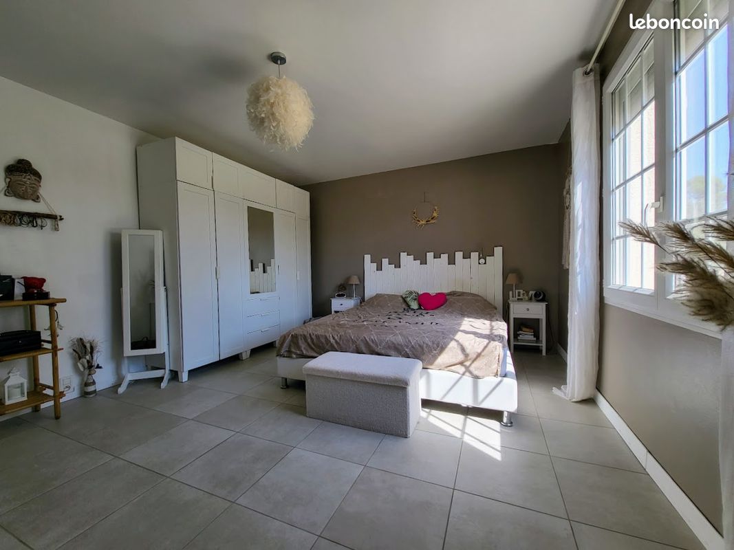 Propriété 7 pièces 283 m² (image 16)