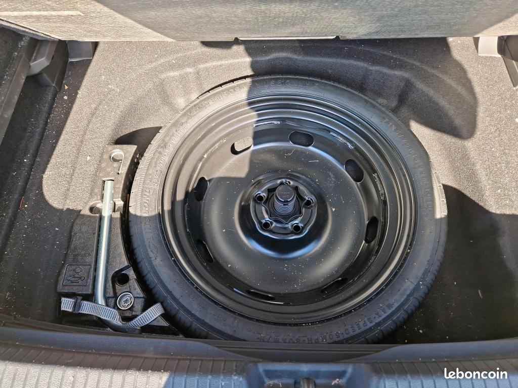 Volkswagen GOLF 1.0 eTSI OPF 110 DSG7 Life Business (image 7)