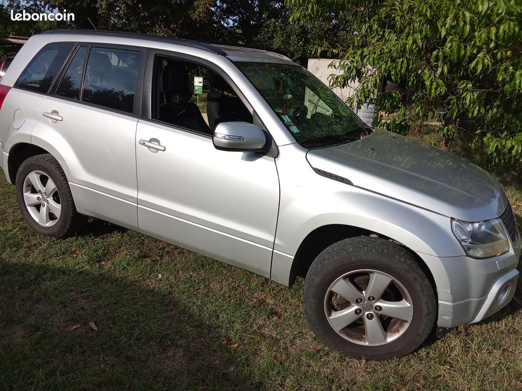 Suzuki grand Vitara (image 1)