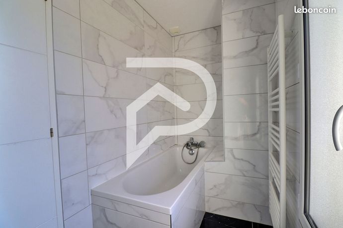 https://img.leboncoin.fr/api/v1/lbcpb1/images/f1/08/98/f10898eb151edcb705e4229b9d2be5fd551b35ac.jpg?rule=ad-image