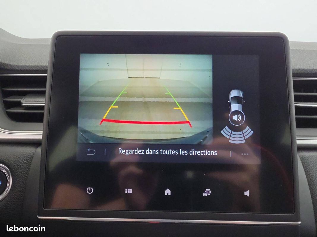 RENAULT Captur E-Tech Plug-in 160 - 21 Intens (image 24)